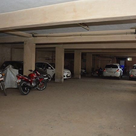 Hotel Balaji Residency Ироду Экстерьер фото