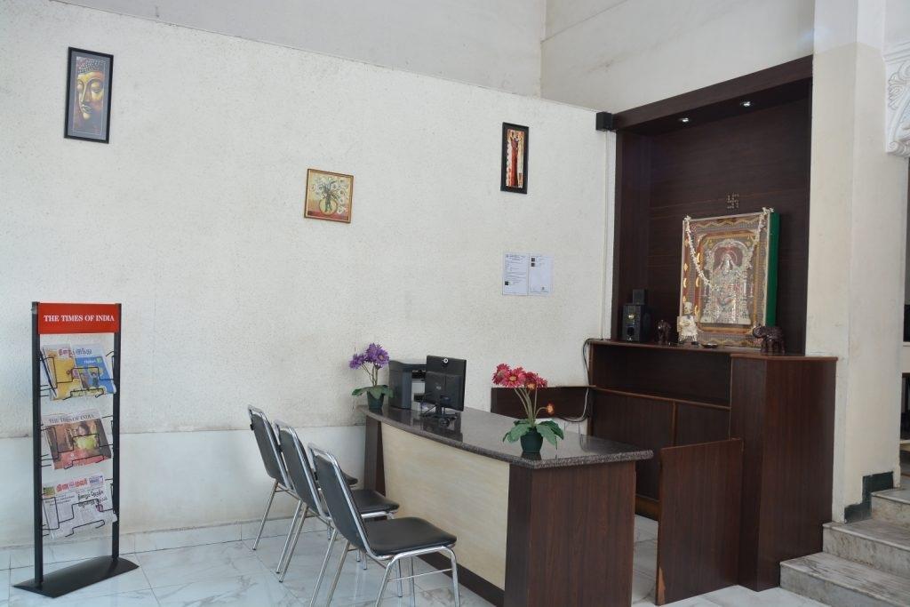 Hotel Balaji Residency Ироду Экстерьер фото