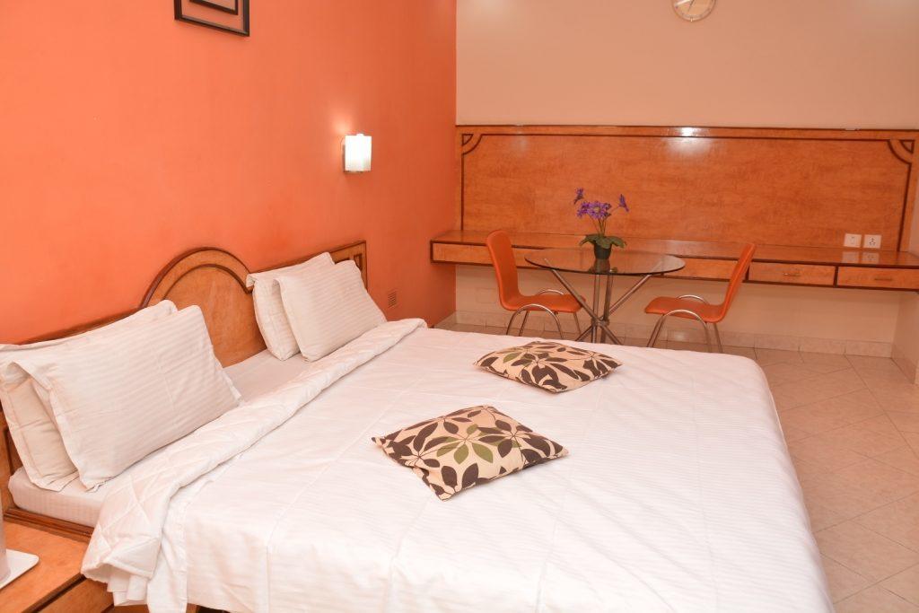 Hotel Balaji Residency Ироду Экстерьер фото