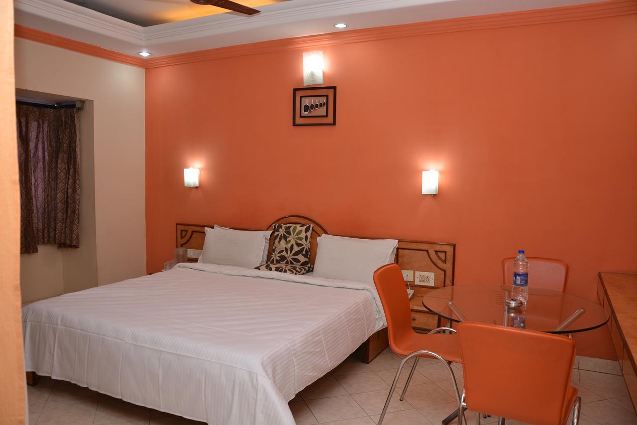 Hotel Balaji Residency Ироду Экстерьер фото